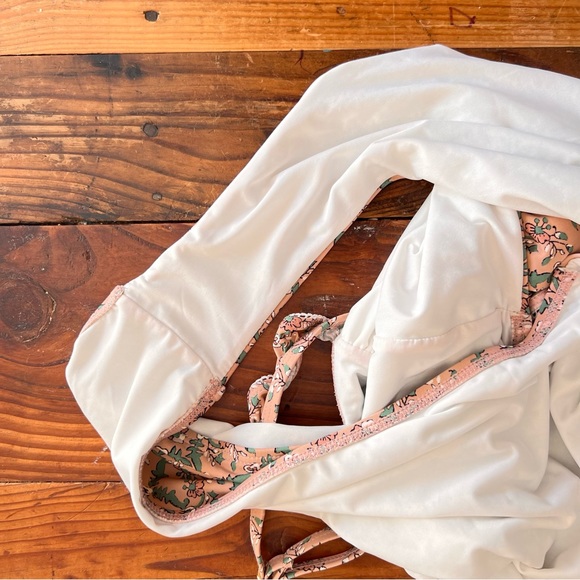 Roller Rabbit Batik Print Women’s One Piece Swimwear - Picture 6 of 6